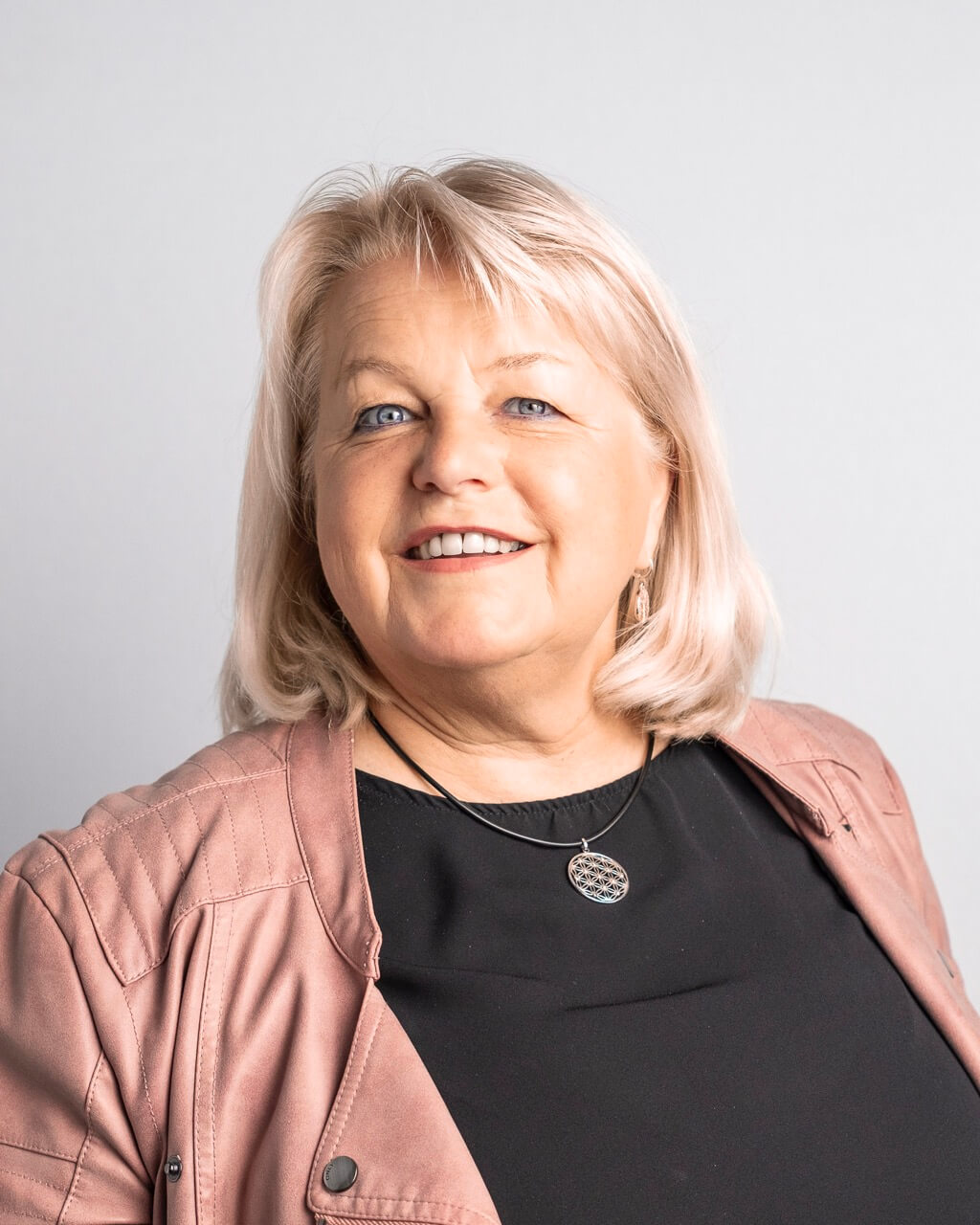 Web-Bilder-_-Rebschers-Ofenladen-_-14 Web-Bilder-_-Rebschers-Ofenladen-_-14